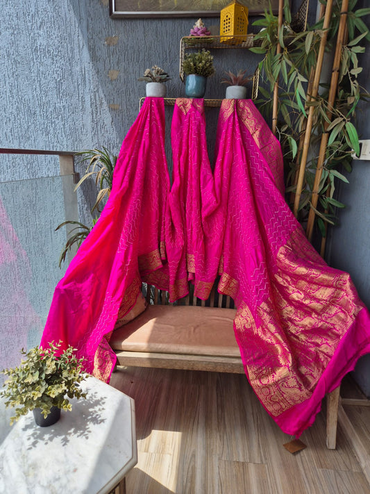 Pure Katan silk Rani Pink Banarasi Rai Bandhej Saree